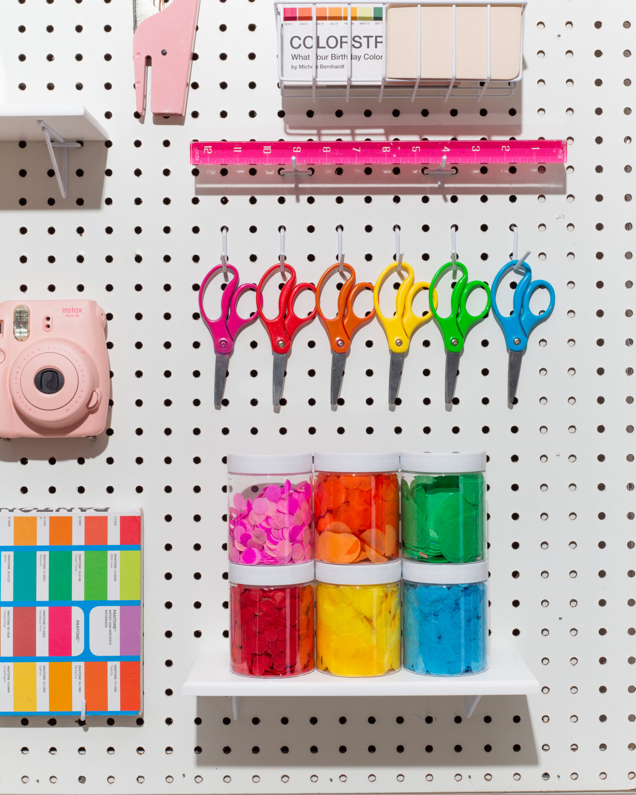 Architecture of a Mom: Hairbow Pegboard Organizer